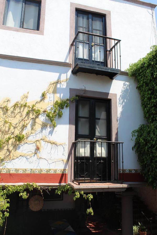 Hotel Posada Chamacuero Comonfort ภายนอก รูปภาพ
