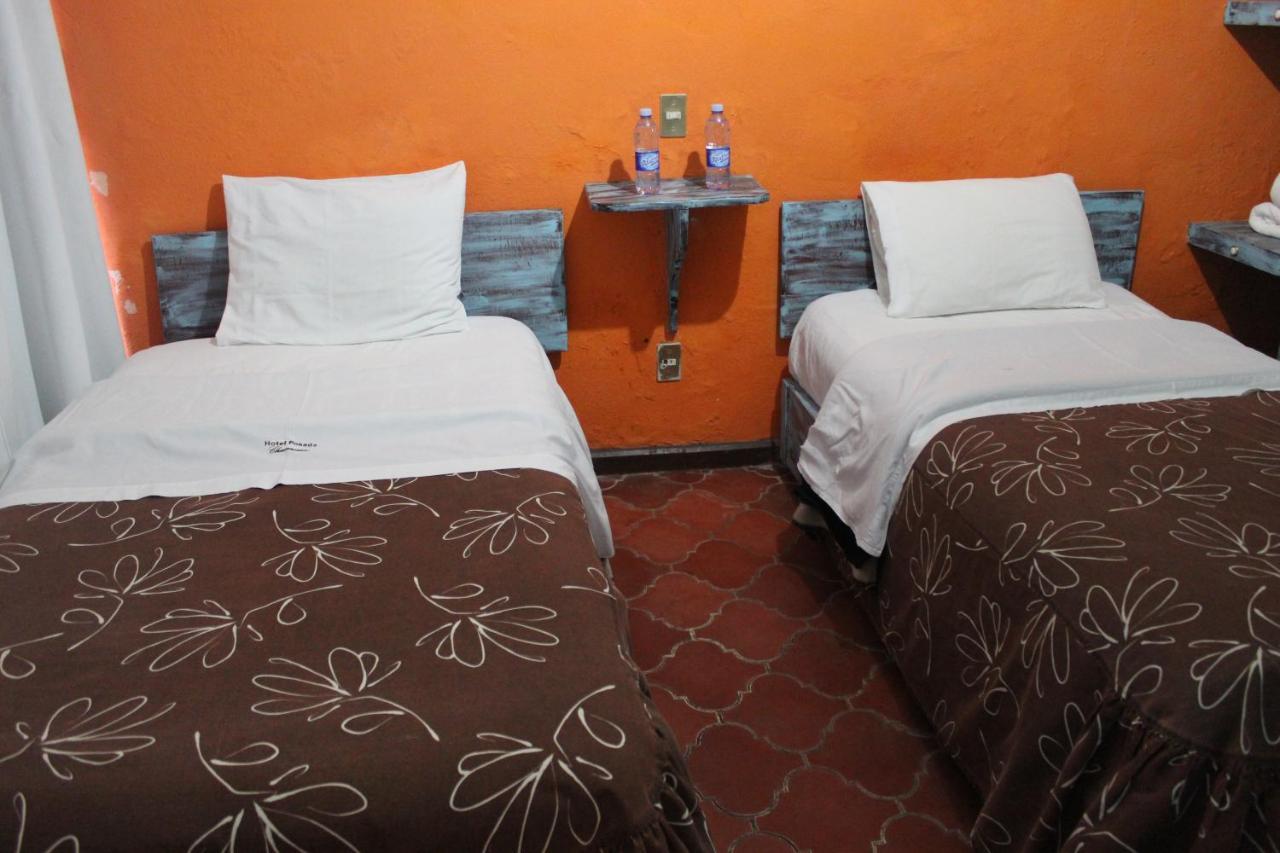 Hotel Posada Chamacuero Comonfort ภายนอก รูปภาพ