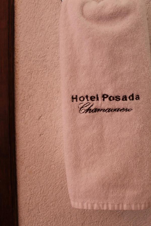 Hotel Posada Chamacuero Comonfort ภายนอก รูปภาพ