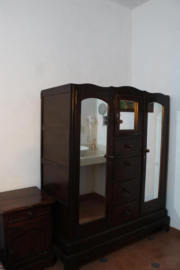 Hotel Posada Chamacuero Comonfort ภายนอก รูปภาพ