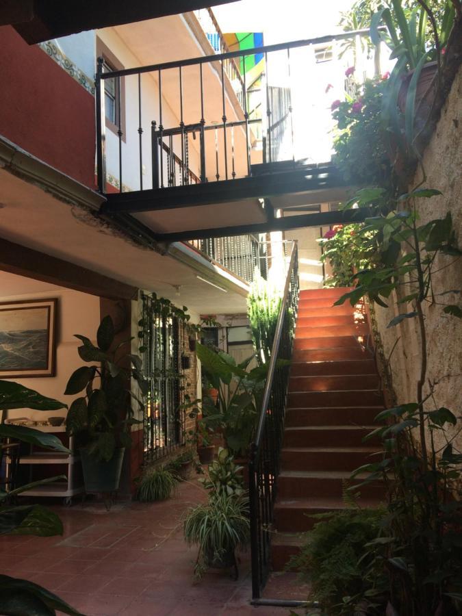 Hotel Posada Chamacuero Comonfort ภายนอก รูปภาพ