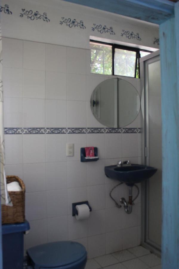 Hotel Posada Chamacuero Comonfort ภายนอก รูปภาพ